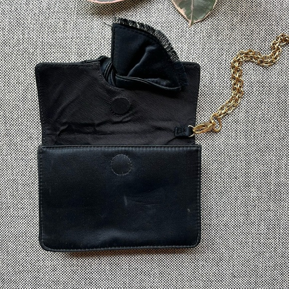 ♟️ Y2K Vintage Circa 2004 Wristlet with Gold Chain handle ✨ - Picture 5 of 15